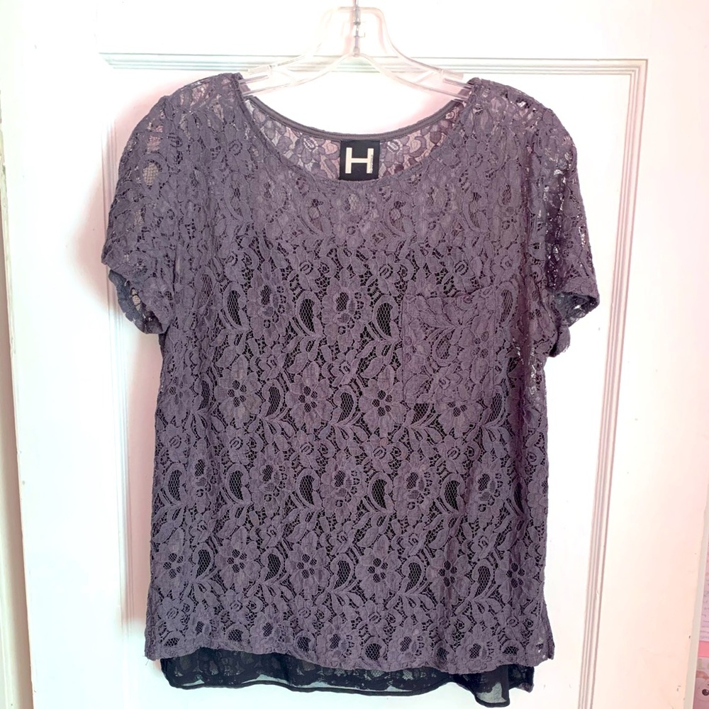 H by Bordeaux grey lace short sleeved top